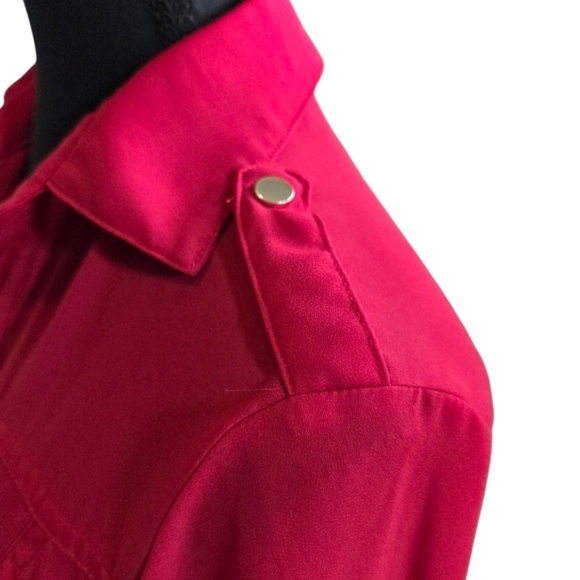 ⭐️Bebe Women's Red Blouse With Gold Accents Size XS - Picture 3 of 6